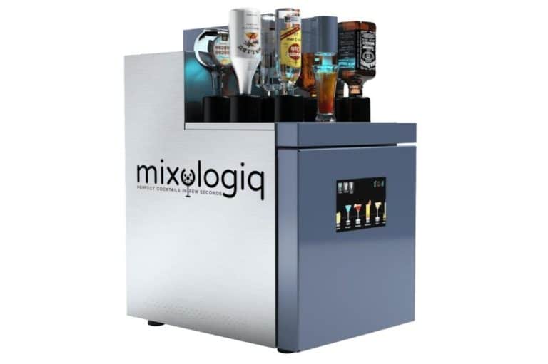 Mixo-Two automated cocktail maker